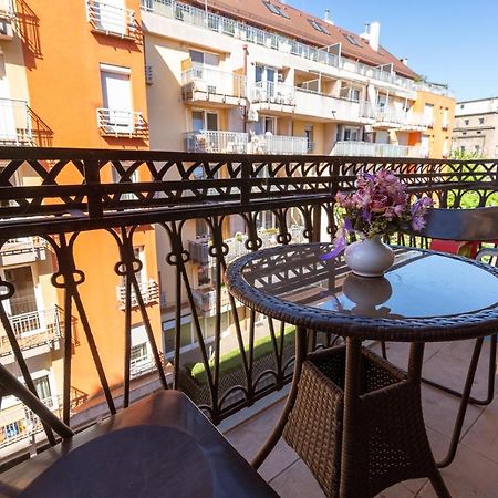 Garys Bright And Spacious Two Bedroom Flat Near Danube Budapeşte Dış mekan fotoğraf