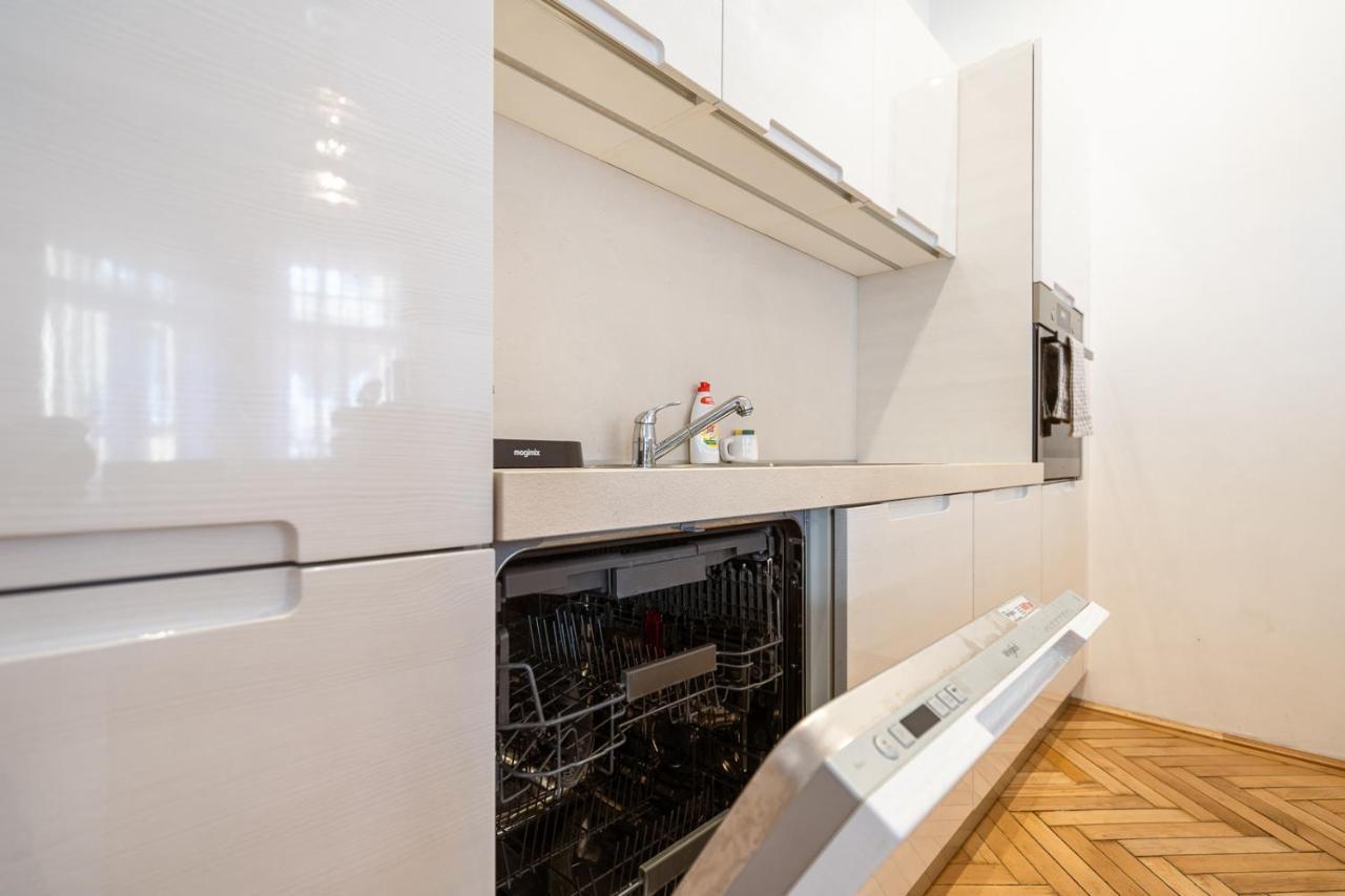 Garys Bright And Spacious Two Bedroom Flat Near Danube Budapeşte Dış mekan fotoğraf